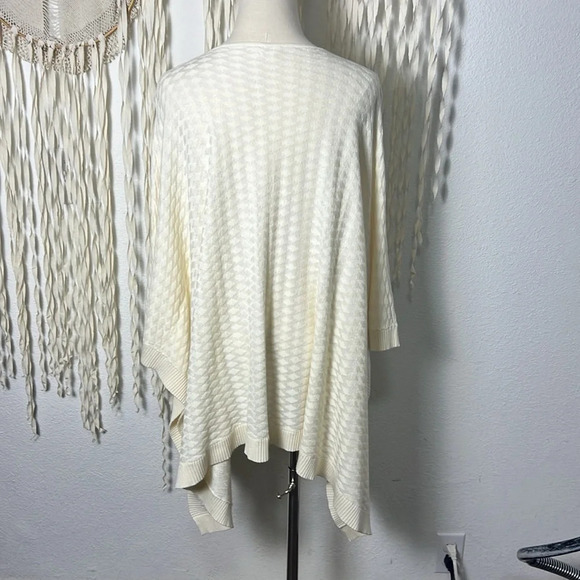 Lululemon NWOT Ivory Textured Poncho Wrap Viscose/Tencel/Cashmere Blend O/S - Picture 5 of 8